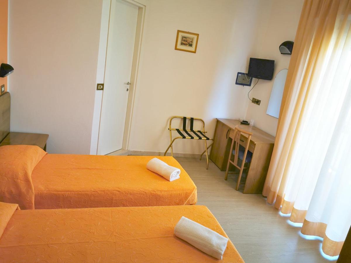 Hotel Tivoli Misano Adriatico Zewnętrze zdjęcie